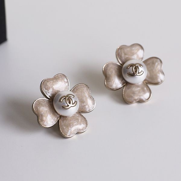シャネル cc フラワーピアス 激安 ab6838 b06621