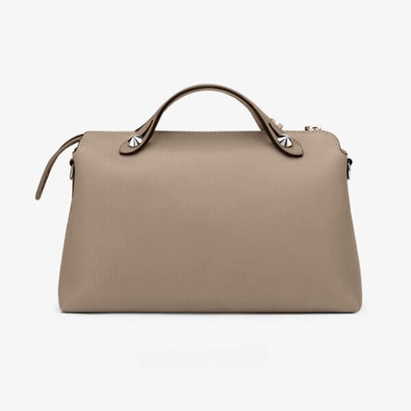 フェンディ バイ ザ ウェイ ミディアム☆FENDI☆人気 レザー ボストンバッグ 8BL146