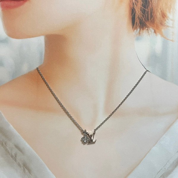 口コミで高評価!ルイヴィトン スーパーコピー ネックレス・ルルグラム m01050