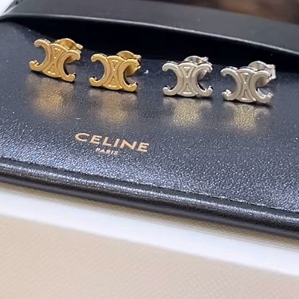 シンプルでお洒落 セリーヌ トリオンフ スタッズ ピアス すぐ届く 461CY6BRA