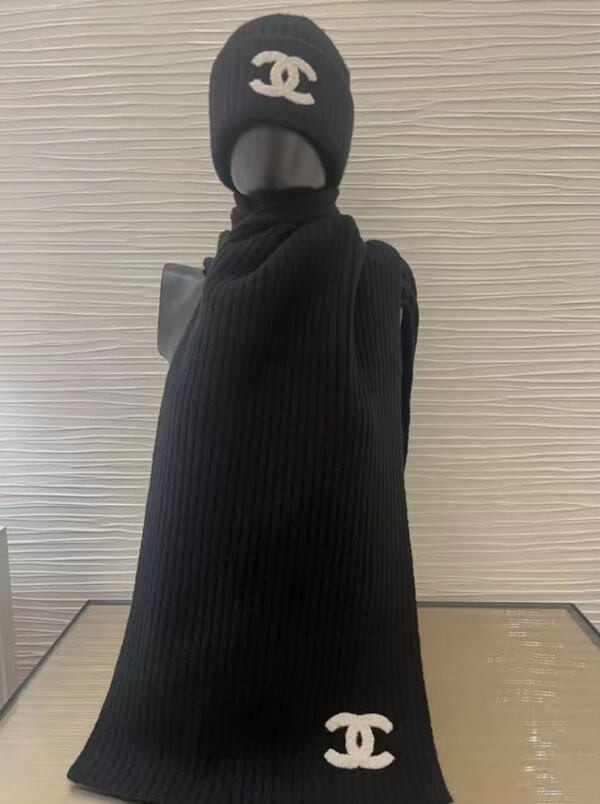 【モノクロカラーでかわいく♪】CHANEL マフラー ストール