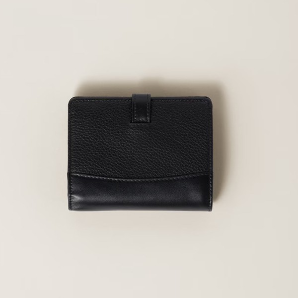 ミュウミュウ 偽物 Compact Wallet ロゴベルト 三つ折り財布 4色 miu21154