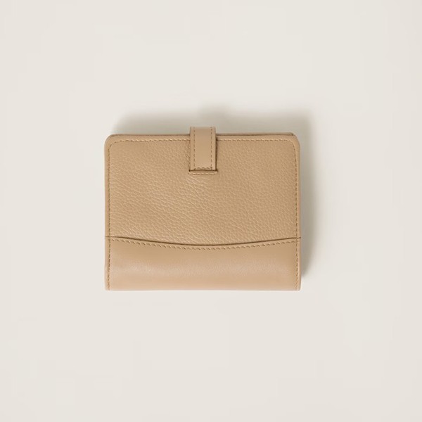ミュウミュウ 偽物 Compact Wallet ロゴベルト 三つ折り財布 4色 miu21154