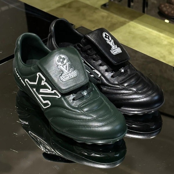 ルイヴィトン☆LV フットプリント サッカー・ライン スニーカー 偽物 1AHDP8