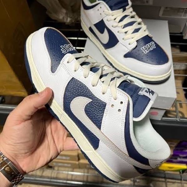 人気話題コラボ!HUF ナイキ コピー SB ダンク Low FD8775-100