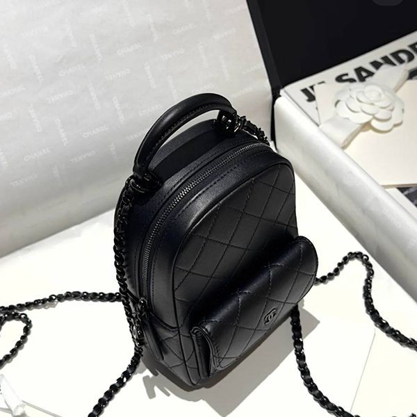 【オールブラックでかっこいい♪】シャネル バックパック コピー AP4322