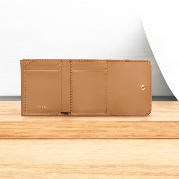 2025SS◆プラダ スタッズ付 レザー 財布 コピー 1MH043_2C3H