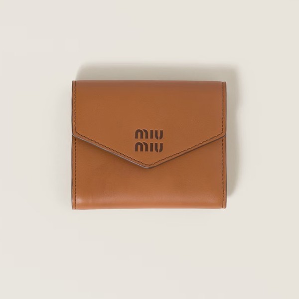 確保済み！ミュウミュウ レザー スモール 三つ折り 財布 3色 miu221555