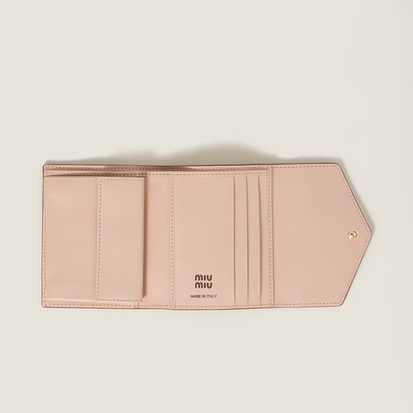 確保済み！ミュウミュウ レザー スモール 三つ折り 財布 3色 miu221555