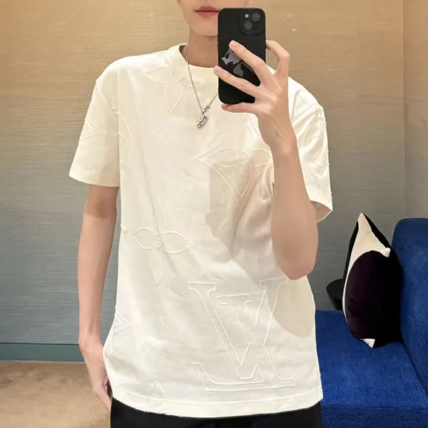 ルイヴィトン ロゴTシャツ 偽物 スーパーコピー 1AFYEY