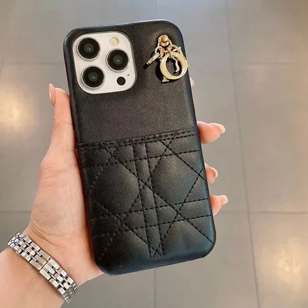 ディオール レディディオール n級品 iPhone16・15ケース S6030ONMJ