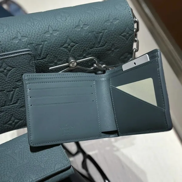 最新で絶対欲しい！ヴィトン 折り畳み 財布 ベージュ グリーン 偽物 M13890 M14252