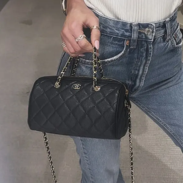 【収納力もあり♡】シャネル ミニボストンバッグ 偽物 AP4474 B10583 C3906