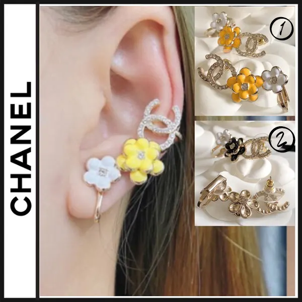 お耳を包み込むお花がかわいい♡華やぐ25P シャネル ピアス コピー