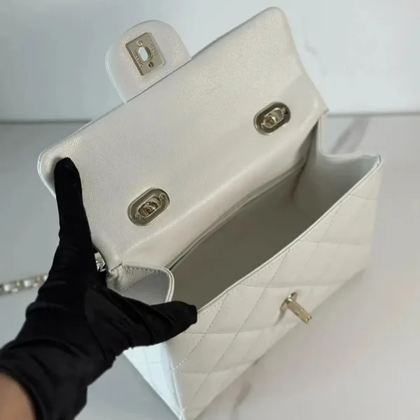 超人気☆【注目バッグ!】シャネル スモール バッグ コピー AS4711