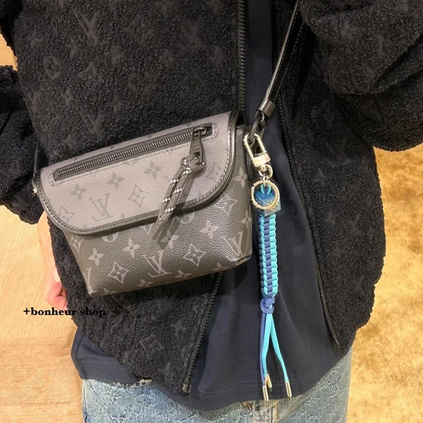 おすすめルイヴィトン パルス ウェアラブル ウォレット 偽物 M12806