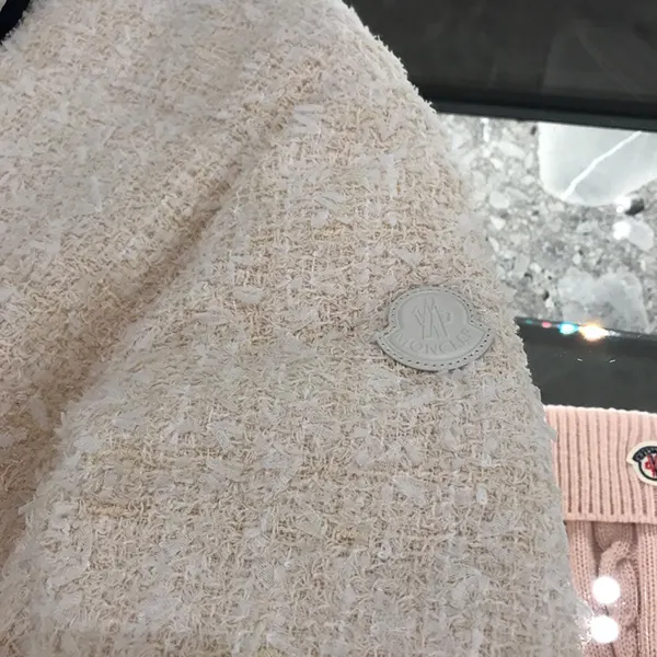 モンクレール Gerberoyショートダウンジャケット K10931A00052598DVF00