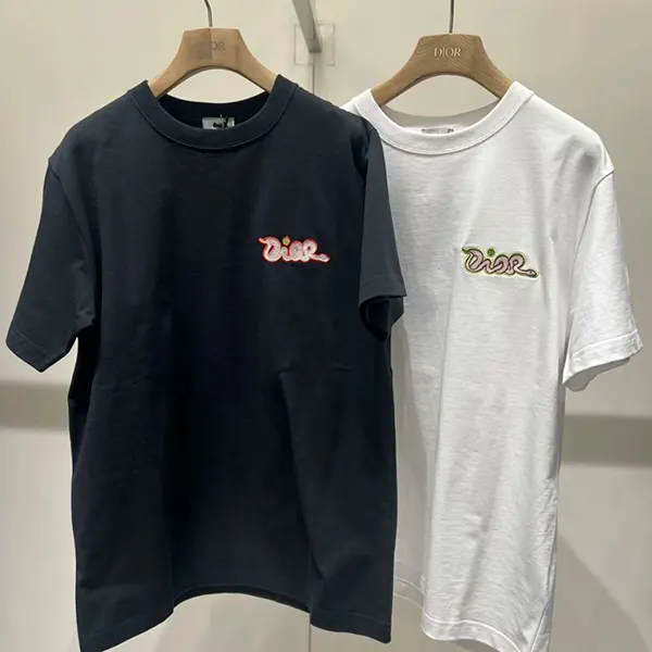【偽物】ディオール AND KAWS Tシャツ スーパーコピー 513J696F0554