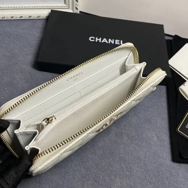 [N級品]速達発送シャネル キラキラCCロゴ 長財布 偽物 AP4555-B12928-10601