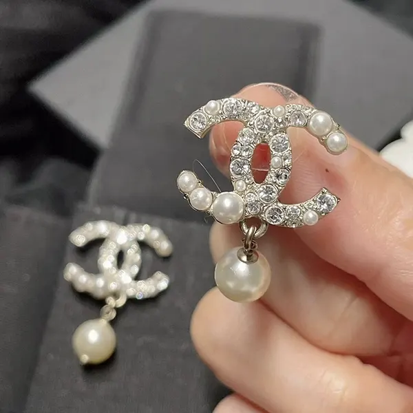 シャネル CCロゴ パールピアス コピー 揺れアクセ AB5737 B04938 NB264