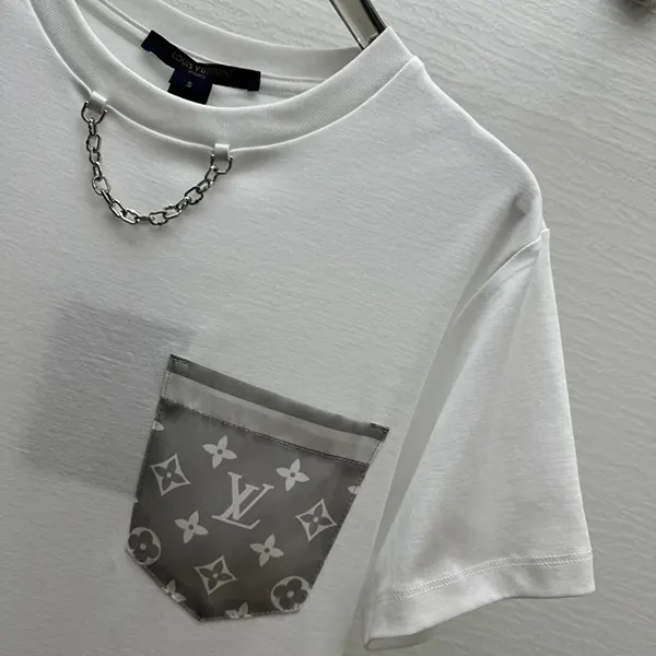 ルイヴィトン n級品 モノグラム ポケットTシャツ 1AGSKO