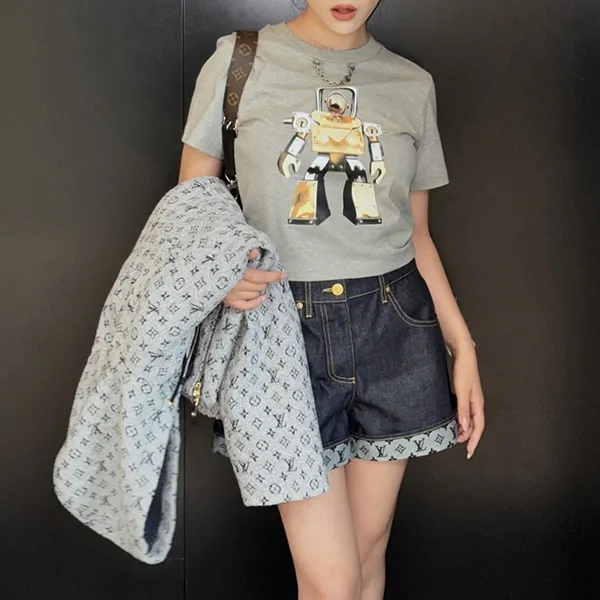 ルイヴィトン Tシャツ パチモン 1AI43【遊び心あるロボットプリントが魅力】