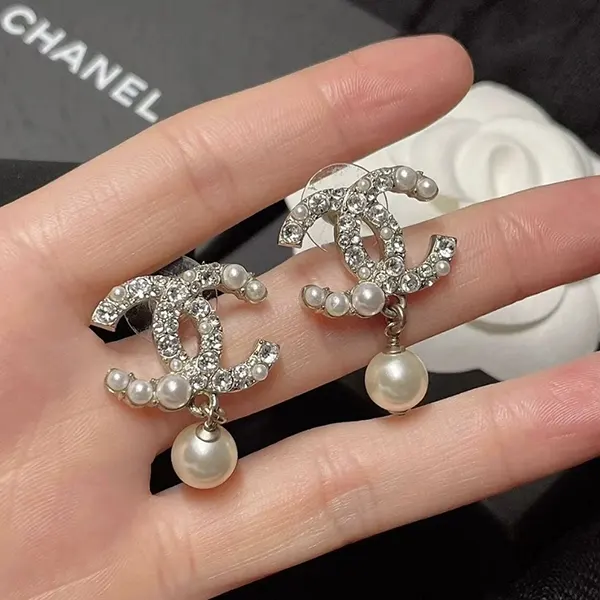 シャネル CCロゴ パールピアス コピー 揺れアクセ AB5737 B04938 NB264