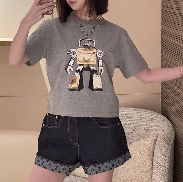 ルイヴィトン Tシャツ パチモン 1AI43【遊び心あるロボットプリントが魅力】