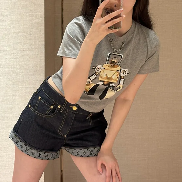 ルイヴィトン Tシャツ パチモン 1AI43【遊び心あるロボットプリントが魅力】