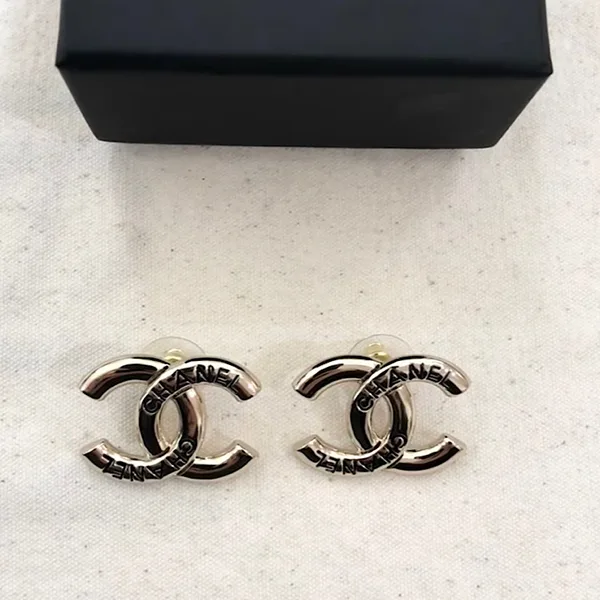 シャネル CCロゴ入りピアス パロディ ABE811
