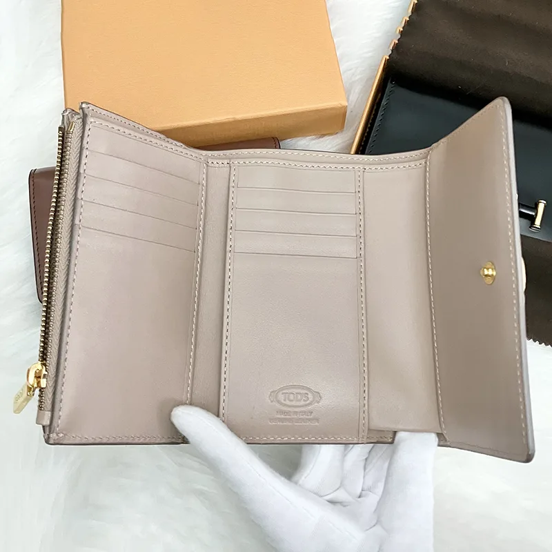 大人気定番☆[N級品]トッズ スーパーコピー Tタイムレス 三つ折り財布 3色 XAWCHNB3300KETS203