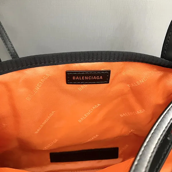 バレンシアガ NAVY CABAS XSサイズ ナイロン トートバッグ 偽物 390346 210K4 1090