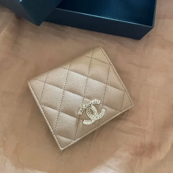 [N級品]すぐ届☆シャネル シンプル折りたたみ財布 コピー AP4487 B20066 NAGEP