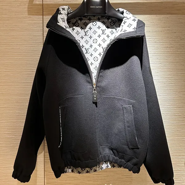 セール新作!【リバーシブルが嬉しい♪】ルイヴィトン★フーディ コピー 1AG799