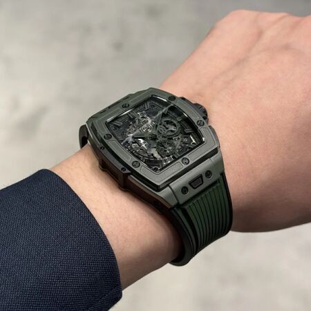ウブロ スピリット オブ ビッグ・バン ダークグリーンセラミック 642.GX.5210.RX