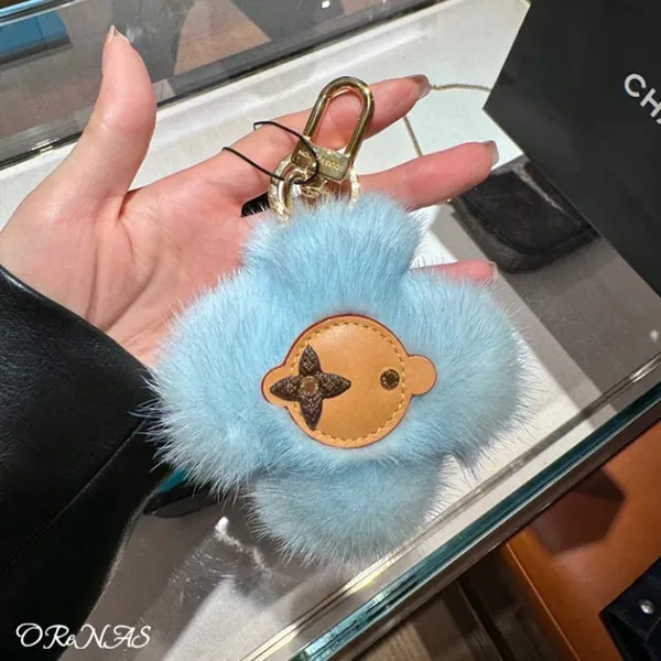 【可愛い♡】ルイヴィトン 偽物 キーホルダー･ヴィヴィエンヌ ファー スキー M02300