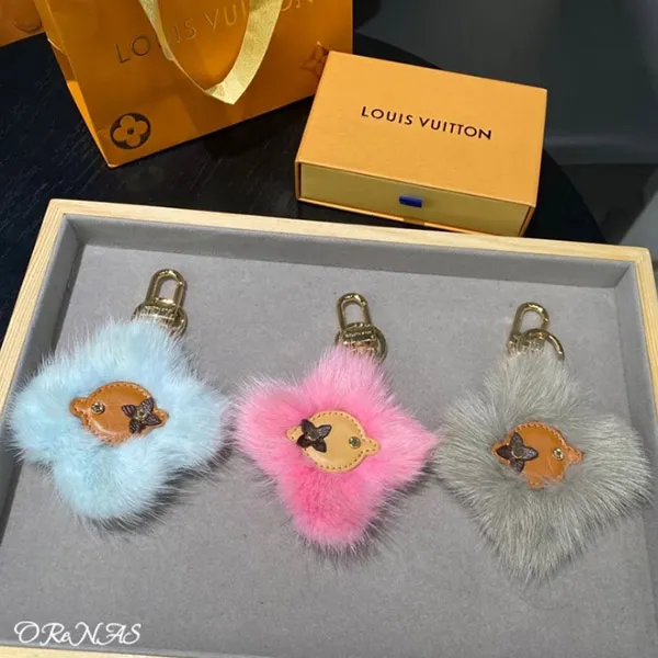 【可愛い♡】ルイヴィトン 偽物 キーホルダー･ヴィヴィエンヌ ファー スキー M02300