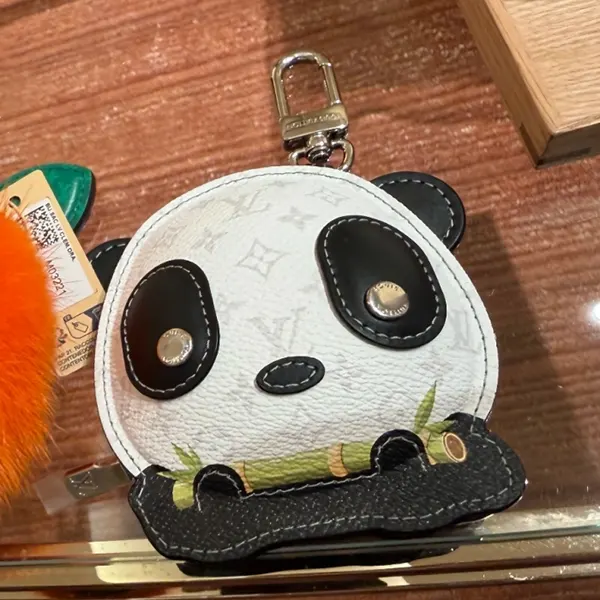ルイヴィトン バッグチャーム・LV パンダ コピー M03397