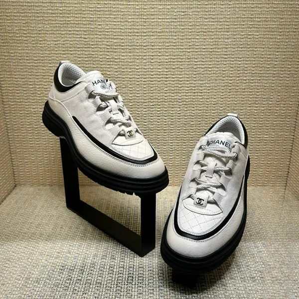 【白黒コンビ大人の厚底カジュアル】シャネル スニーカー パロディ G46258-B21627