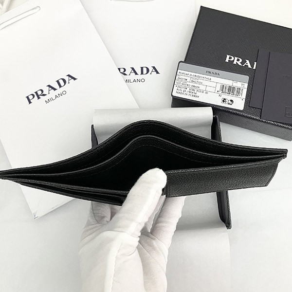 【プラダ】大人気！ Bifold Wallet 二つ折り財布 コピー Triangle Logo 2MO738_2CB2
