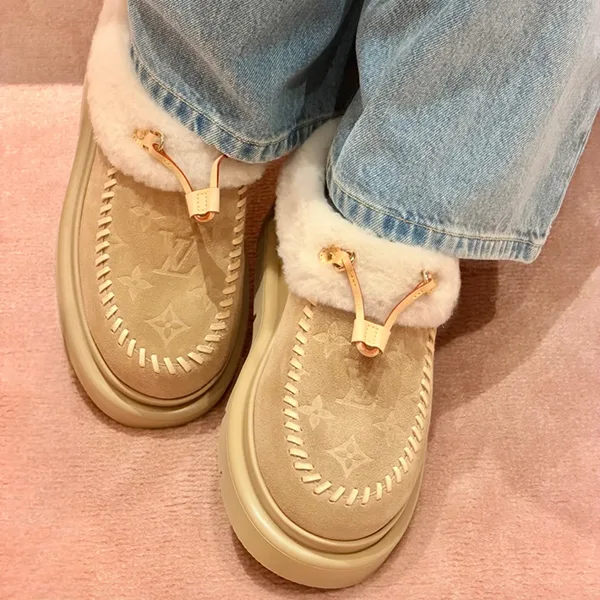 【冬でもあたたかく履ける♪】ルイヴィトン サンダル 1AITI