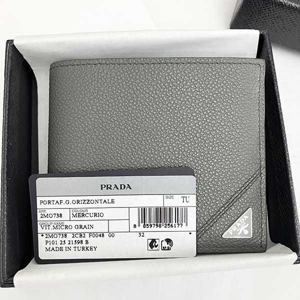 【プラダ】大人気！ Bifold Wallet 二つ折り財布 コピー Triangle Logo 2MO738_2CB2