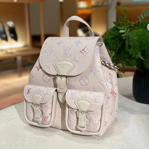 ルイヴィトン モノグラム グラデーション バックパック M15113
