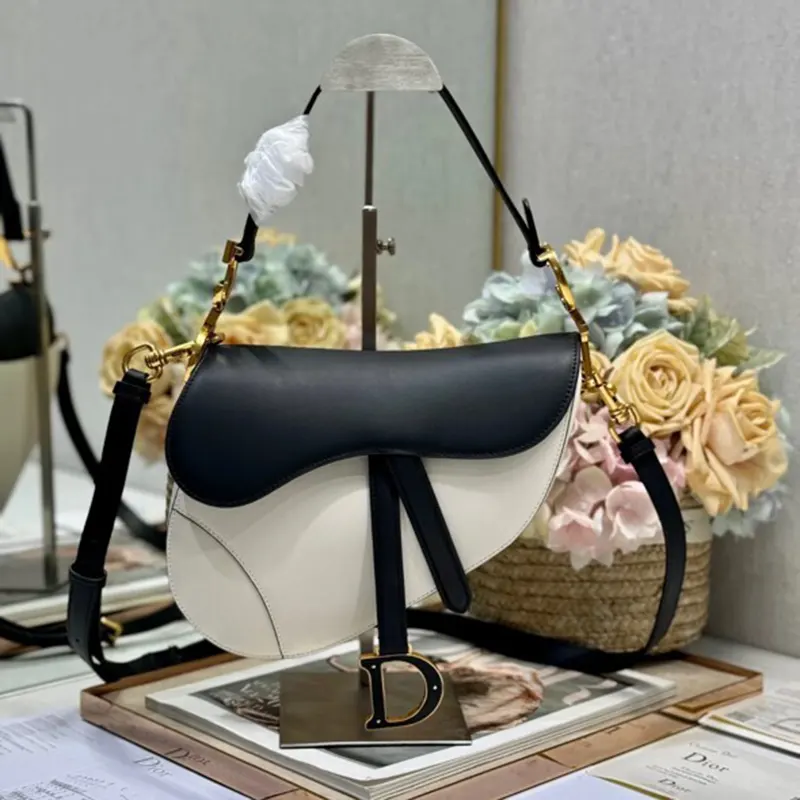 ディオール カーフスキン Saddle バッグ da785325