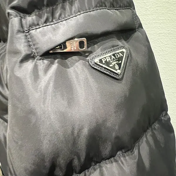 プラダ ダウンジャケット スーパーコピー 29O056 106O