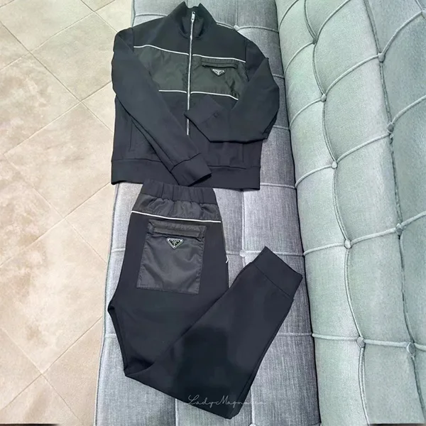 【プラダ】Re-Nylon スウェットシャツ パンツ 偽物 セットアップ set up 2512174