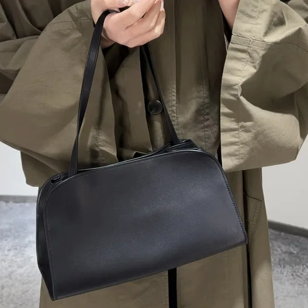 3wayで印象が変えられる《ザロウ》マルゴー コピー Peggy clutch 1205