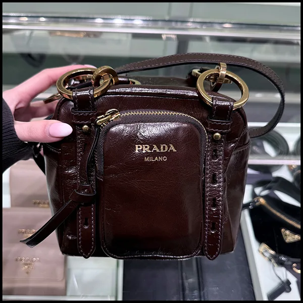 プラダ Dangle Mini レザー ショルダーバッグ pd2601161