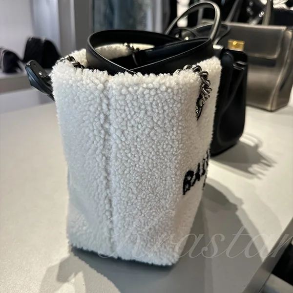 バレンシアガ トートバッグ N級品 スペシャルセール!DUTY FREE TOTE S 261101