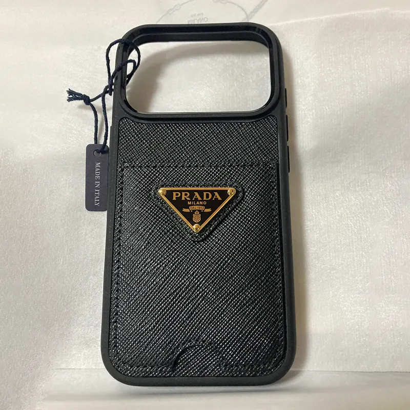 プラダ サフィアーノ iPhone17 Pro/MAX 用ケース 2色 pr21154